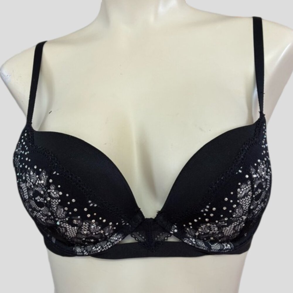 💕2/$35💕La Senza Beyond Sexy Black & Nude Lace Bra Size 32C